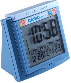 Reloj Despertador Casio Dq750 Alarma Temperatura Calendario Color